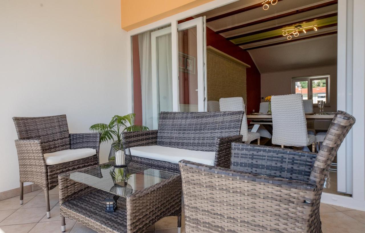 Apartments Luka Rab Town Exterior foto